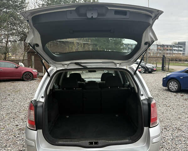 Серый Опель Астра, объемом двигателя 1.6 л и пробегом 215 тыс. км за 6000 $, фото 25 на Automoto.ua