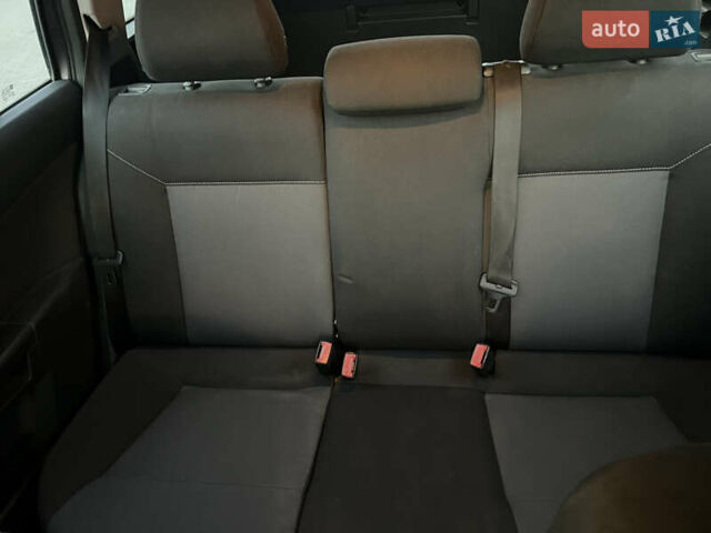 Серый Опель Астра, объемом двигателя 1.6 л и пробегом 234 тыс. км за 5700 $, фото 29 на Automoto.ua