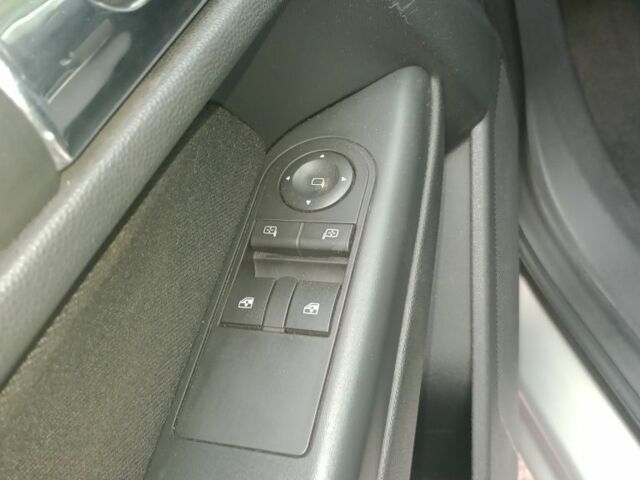 Серый Опель Астра, объемом двигателя 1.4 л и пробегом 240 тыс. км за 5000 $, фото 9 на Automoto.ua