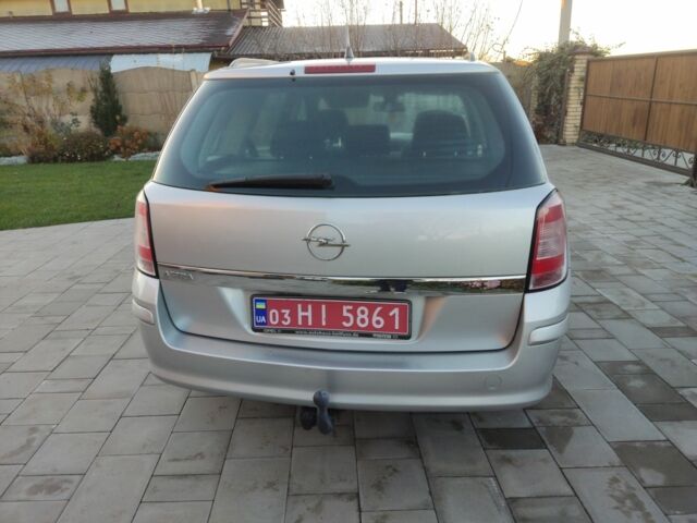 Серый Опель Астра, объемом двигателя 1.6 л и пробегом 240 тыс. км за 5399 $, фото 4 на Automoto.ua