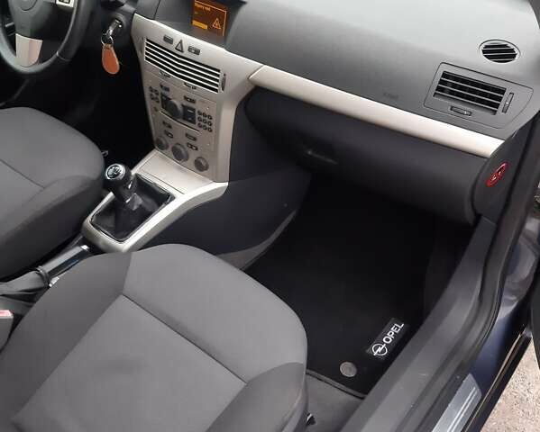 Сірий Опель Астра, об'ємом двигуна 1.6 л та пробігом 163 тис. км за 5300 $, фото 16 на Automoto.ua