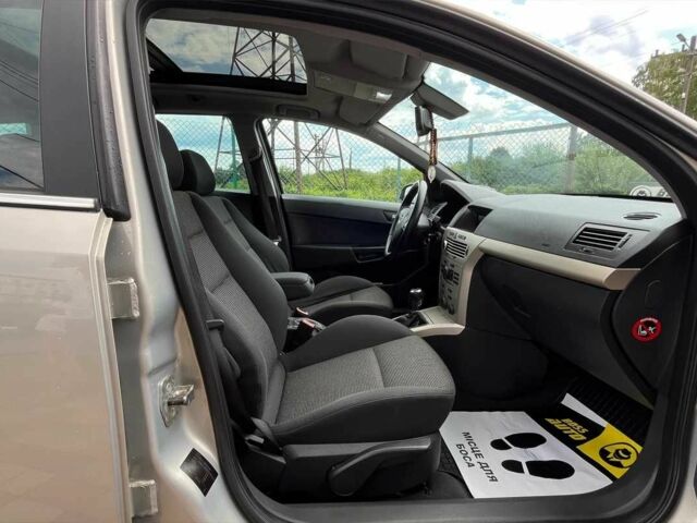 Серый Опель Астра, объемом двигателя 1.6 л и пробегом 200 тыс. км за 5800 $, фото 9 на Automoto.ua