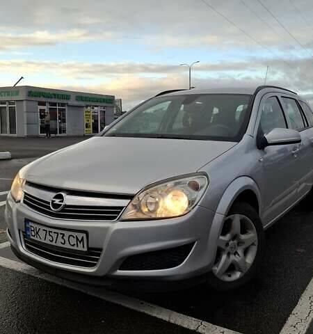 Опель Астра 2008 у Луцьку на Automoto.ua Сірий Опель Астра, об'ємом двигуна 1.69 л та пробігом 238 тис. км за 5650 $, фото 14 на Automoto.ua