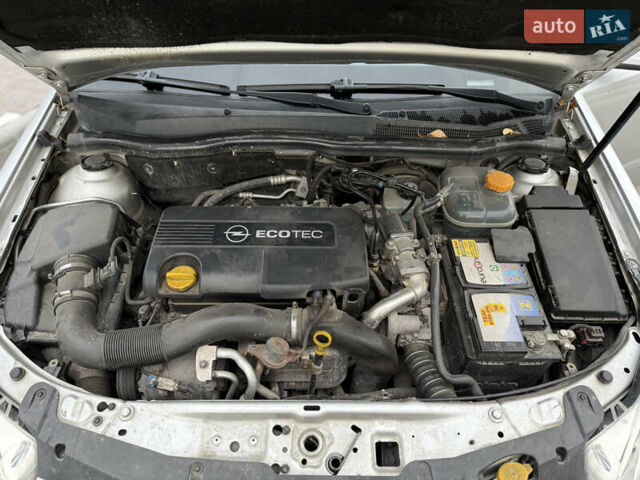 Серый Опель Астра, объемом двигателя 1.7 л и пробегом 228 тыс. км за 4899 $, фото 62 на Automoto.ua