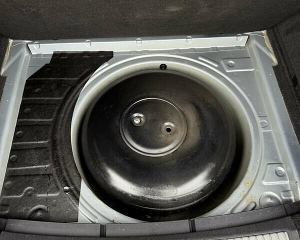 Серый Опель Астра, объемом двигателя 1.6 л и пробегом 289 тыс. км за 4200 $, фото 46 на Automoto.ua