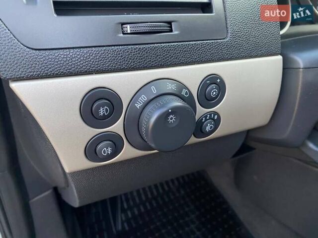 Серый Опель Астра, объемом двигателя 1.6 л и пробегом 172 тыс. км за 5900 $, фото 25 на Automoto.ua