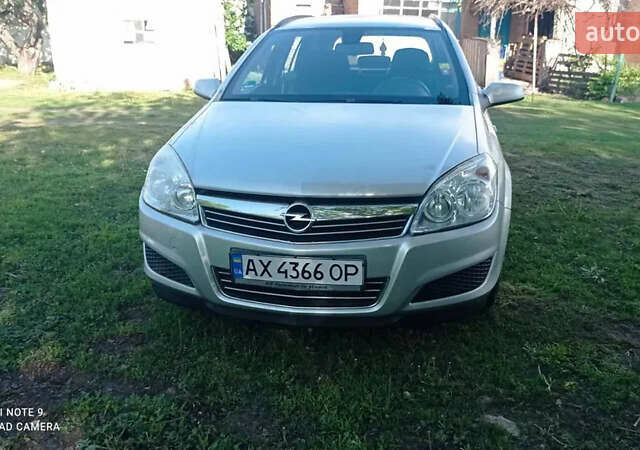Серый Опель Астра, объемом двигателя 1.69 л и пробегом 308 тыс. км за 5500 $, фото 1 на Automoto.ua