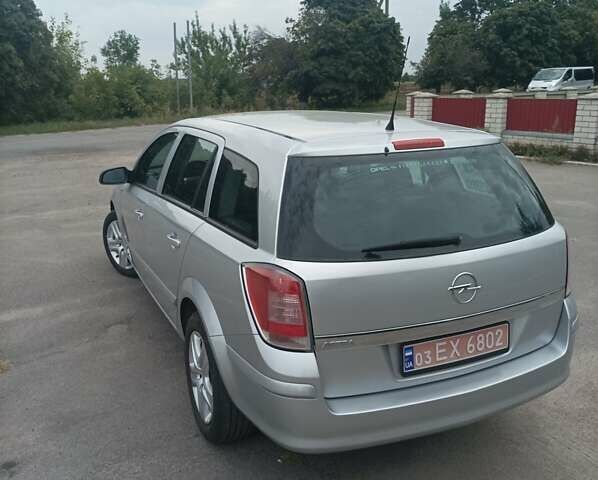 Сірий Опель Астра, об'ємом двигуна 1.6 л та пробігом 219 тис. км за 5200 $, фото 2 на Automoto.ua
