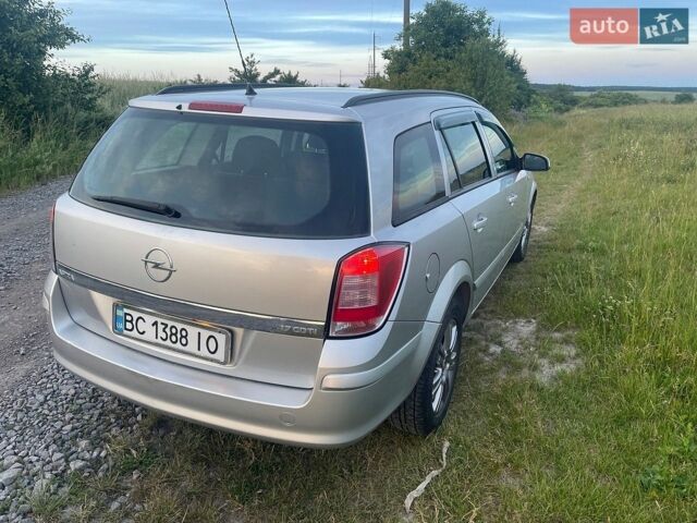 Сірий Опель Астра, об'ємом двигуна 1.7 л та пробігом 255 тис. км за 4700 $, фото 11 на Automoto.ua