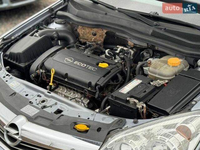 Сірий Опель Астра, об'ємом двигуна 1.6 л та пробігом 185 тис. км за 5600 $, фото 35 на Automoto.ua