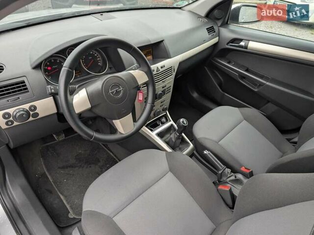 Серый Опель Астра, объемом двигателя 0 л и пробегом 240 тыс. км за 4850 $, фото 24 на Automoto.ua