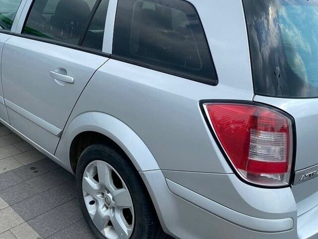 Сірий Опель Астра, об'ємом двигуна 1.9 л та пробігом 280 тис. км за 5100 $, фото 2 на Automoto.ua