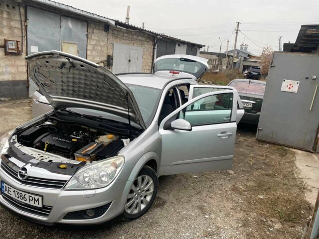 Серый Опель Астра, объемом двигателя 1.6 л и пробегом 230 тыс. км за 5200 $, фото 14 на Automoto.ua