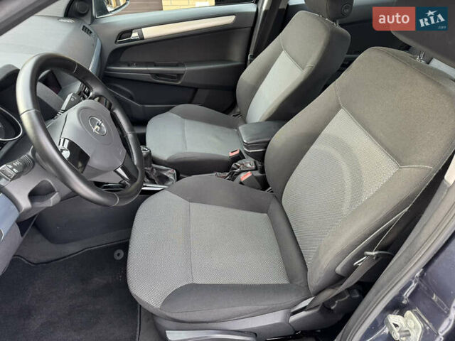 Серый Опель Астра, объемом двигателя 1.6 л и пробегом 223 тыс. км за 5500 $, фото 23 на Automoto.ua