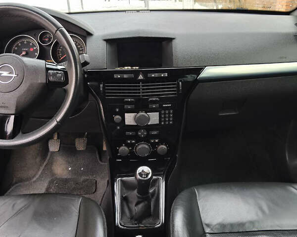 Серый Опель Астра, объемом двигателя 1.6 л и пробегом 280 тыс. км за 6200 $, фото 14 на Automoto.ua