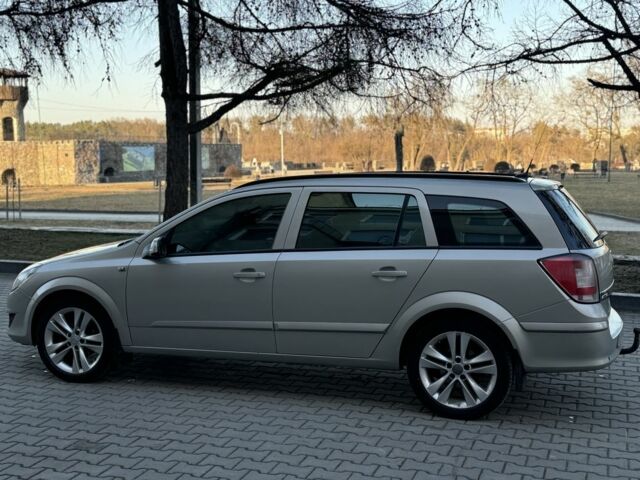 Серый Опель Астра, объемом двигателя 1.7 л и пробегом 399 тыс. км за 4250 $, фото 13 на Automoto.ua