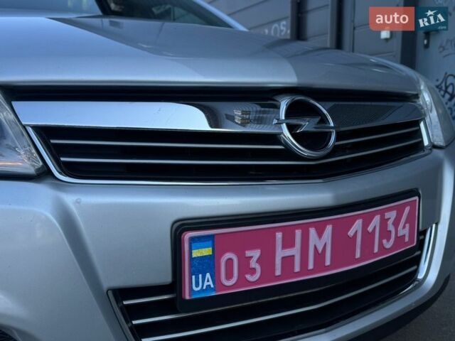 Серый Опель Астра, объемом двигателя 1.6 л и пробегом 197 тыс. км за 5450 $, фото 12 на Automoto.ua