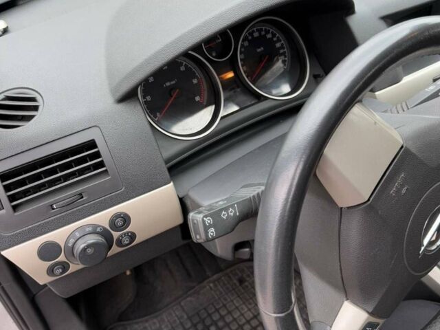 Сірий Опель Астра, об'ємом двигуна 1.69 л та пробігом 380 тис. км за 4700 $, фото 26 на Automoto.ua