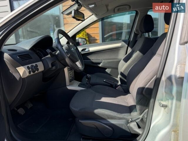 Серый Опель Астра, объемом двигателя 1.69 л и пробегом 254 тыс. км за 5500 $, фото 22 на Automoto.ua