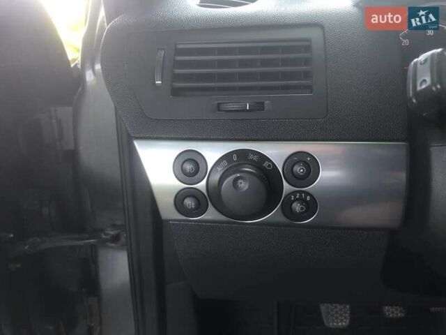 Серый Опель Астра, объемом двигателя 1.69 л и пробегом 278 тыс. км за 5900 $, фото 38 на Automoto.ua