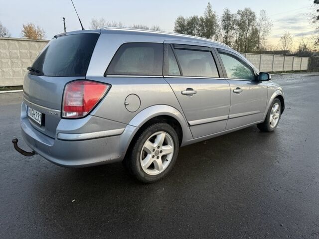 Опель Астра 2008 в Андрушевке на Automoto.ua Серый Опель Астра, объемом двигателя 1.9 л и пробегом 227 тыс. км за 2800 $, фото 3 на Automoto.ua