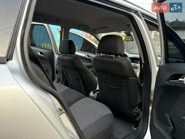 Серый Опель Астра, объемом двигателя 1.8 л и пробегом 253 тыс. км за 4900 $, фото 24 на Automoto.ua