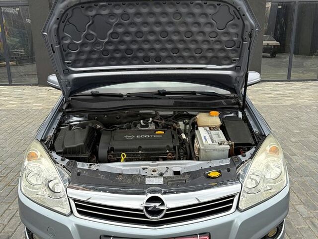 Серый Опель Астра, объемом двигателя 1.6 л и пробегом 192 тыс. км за 5999 $, фото 11 на Automoto.ua