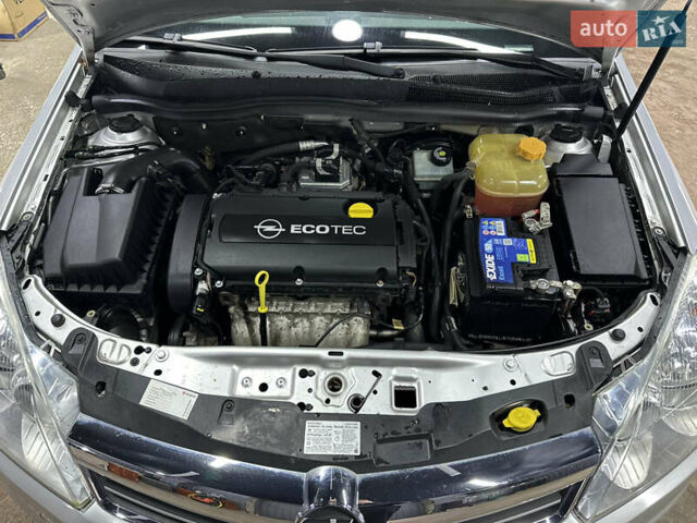 Серый Опель Астра, объемом двигателя 1.6 л и пробегом 195 тыс. км за 5700 $, фото 37 на Automoto.ua