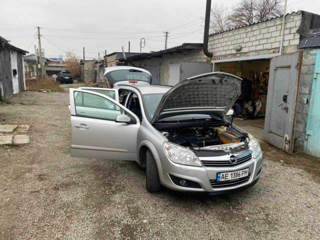 Серый Опель Астра, объемом двигателя 1.6 л и пробегом 230 тыс. км за 5200 $, фото 13 на Automoto.ua