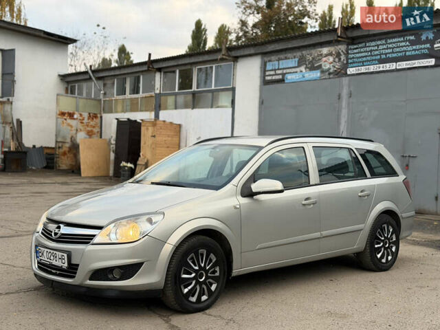 Опель Астра 2008 в Ровно на Automoto.ua Серый Опель Астра, объемом двигателя 1.91 л и пробегом 255 тыс. км за 4300 $, фото 23 на Automoto.ua