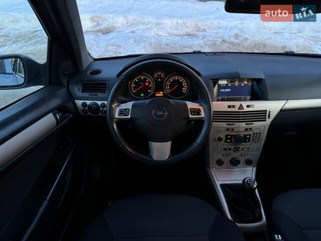 Сірий Опель Астра, об'ємом двигуна 1.7 л та пробігом 260 тис. км за 4950 $, фото 27 на Automoto.ua