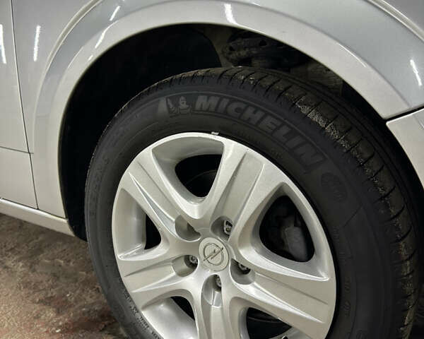 Серый Опель Астра, объемом двигателя 1.6 л и пробегом 195 тыс. км за 5700 $, фото 18 на Automoto.ua