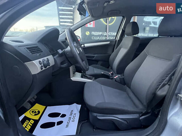 Серый Опель Астра, объемом двигателя 1.36 л и пробегом 220 тыс. км за 5500 $, фото 8 на Automoto.ua