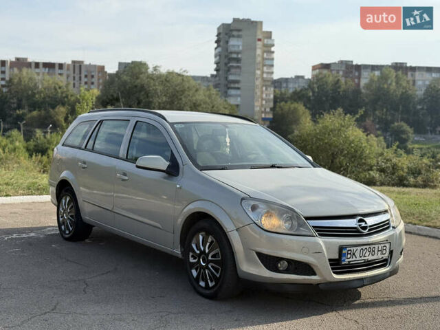 Сірий Опель Астра, об'ємом двигуна 1.91 л та пробігом 255 тис. км за 4200 $, фото 6 на Automoto.ua