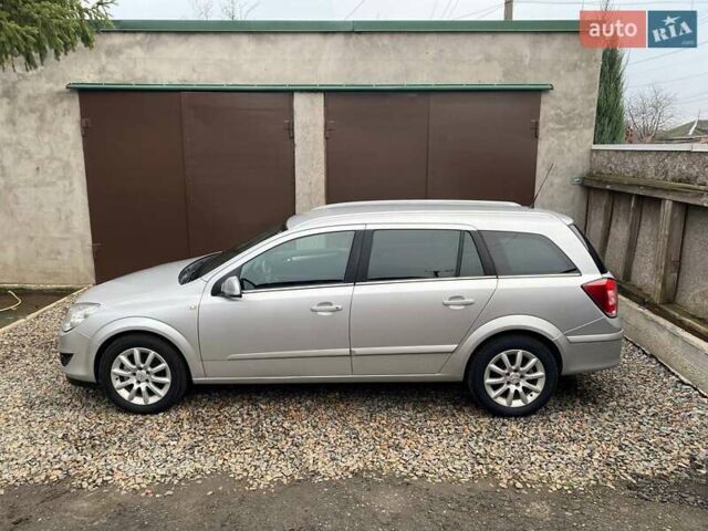 Серый Опель Астра, объемом двигателя 1.6 л и пробегом 172 тыс. км за 5900 $, фото 23 на Automoto.ua