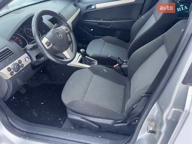 Сірий Опель Астра, об'ємом двигуна 1.6 л та пробігом 209 тис. км за 5999 $, фото 32 на Automoto.ua