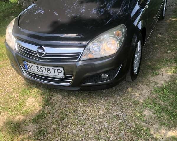 Серый Опель Астра, объемом двигателя 1.69 л и пробегом 278 тыс. км за 5900 $, фото 22 на Automoto.ua