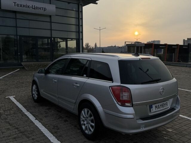 Сірий Опель Астра, об'ємом двигуна 1.7 л та пробігом 247 тис. км за 6000 $, фото 2 на Automoto.ua