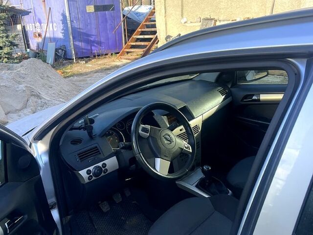 Сірий Опель Астра, об'ємом двигуна 1.6 л та пробігом 239 тис. км за 5500 $, фото 1 на Automoto.ua