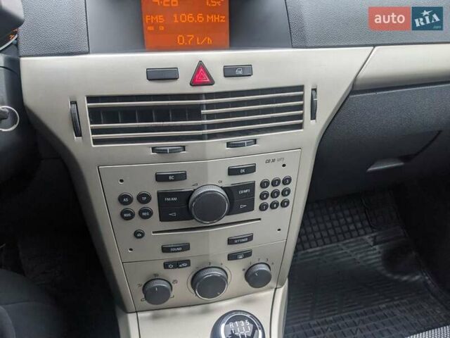 Сірий Опель Астра, об'ємом двигуна 1.4 л та пробігом 194 тис. км за 4999 $, фото 34 на Automoto.ua