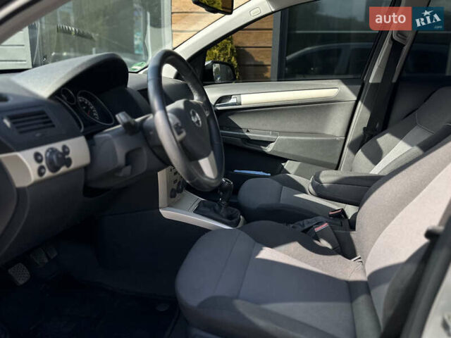 Сірий Опель Астра, об'ємом двигуна 1.69 л та пробігом 84 тис. км за 7400 $, фото 29 на Automoto.ua