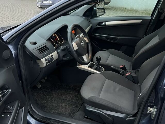 Сірий Опель Астра, об'ємом двигуна 1.6 л та пробігом 210 тис. км за 4999 $, фото 7 на Automoto.ua