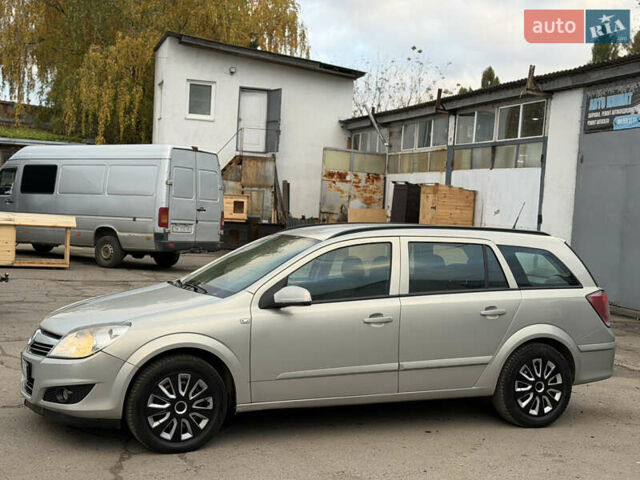 Опель Астра 2008 в Ровно на Automoto.ua Серый Опель Астра, объемом двигателя 1.91 л и пробегом 255 тыс. км за 4300 $, фото 15 на Automoto.ua