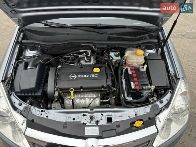 Сірий Опель Астра, об'ємом двигуна 1.6 л та пробігом 275 тис. км за 4999 $, фото 40 на Automoto.ua