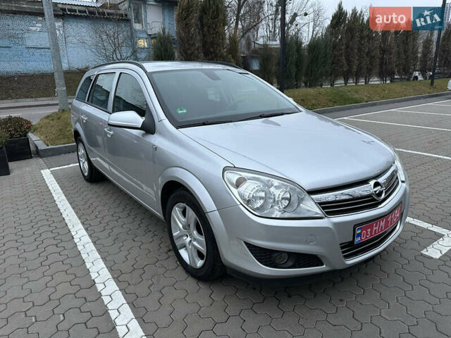 Сірий Опель Астра, об'ємом двигуна 1.6 л та пробігом 196 тис. км за 5700 $, фото 2 на Automoto.ua