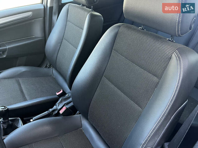 Серый Опель Астра, объемом двигателя 1.6 л и пробегом 276 тыс. км за 5500 $, фото 14 на Automoto.ua