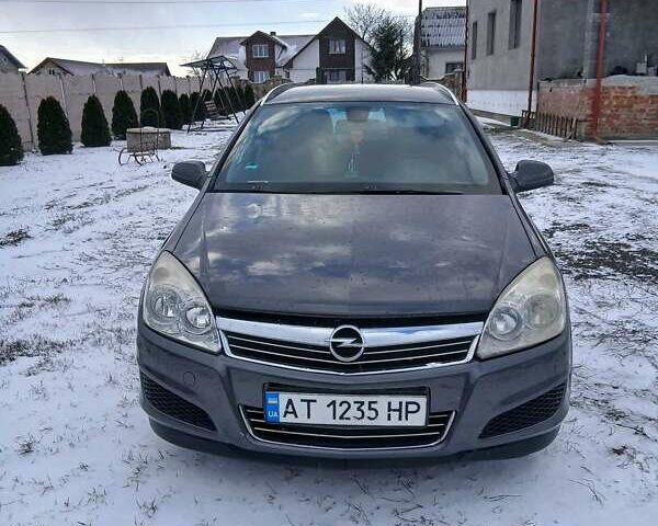 Серый Опель Астра, объемом двигателя 1.7 л и пробегом 279 тыс. км за 5250 $, фото 4 на Automoto.ua