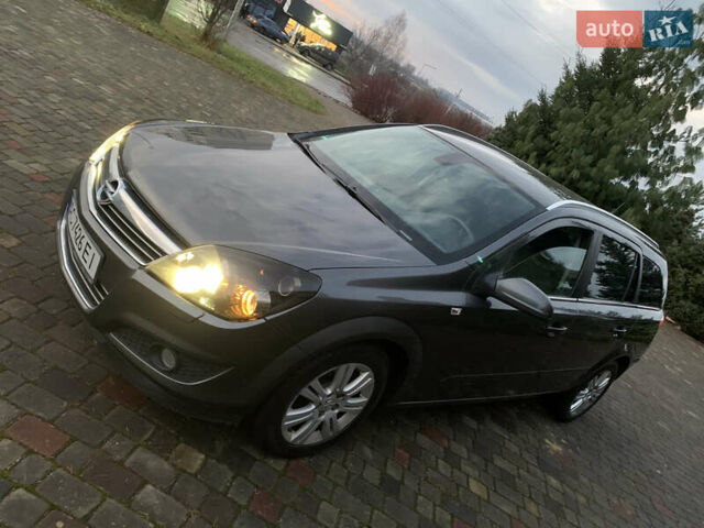 Серый Опель Астра, объемом двигателя 1.69 л и пробегом 294 тыс. км за 5000 $, фото 10 на Automoto.ua