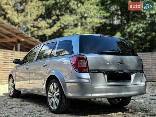 Серый Опель Астра, объемом двигателя 1.6 л и пробегом 210 тыс. км за 5500 $, фото 14 на Automoto.ua