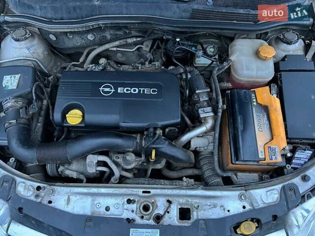 Серый Опель Астра, объемом двигателя 1.7 л и пробегом 197 тыс. км за 4900 $, фото 10 на Automoto.ua